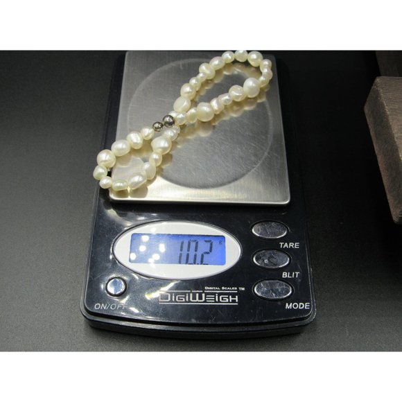 7 Inch White Genuine Pearls Expandable Bracelet - Picture 5 of 5